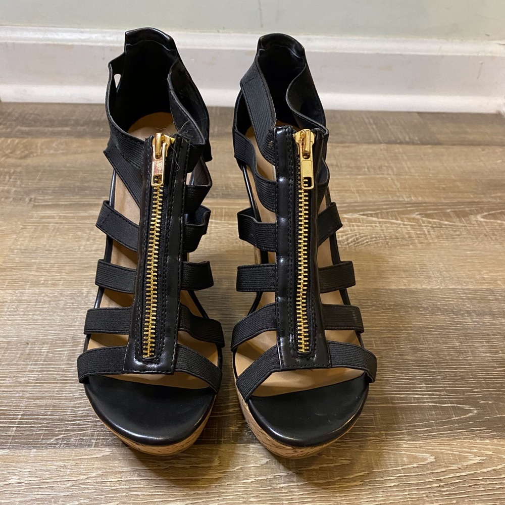 Black Wedges